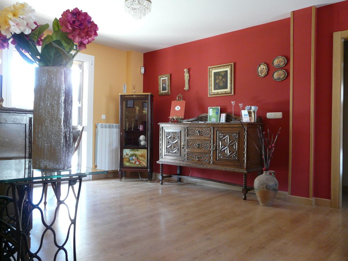 Larrasoana Albergue San Nicolas מראה חיצוני תמונה